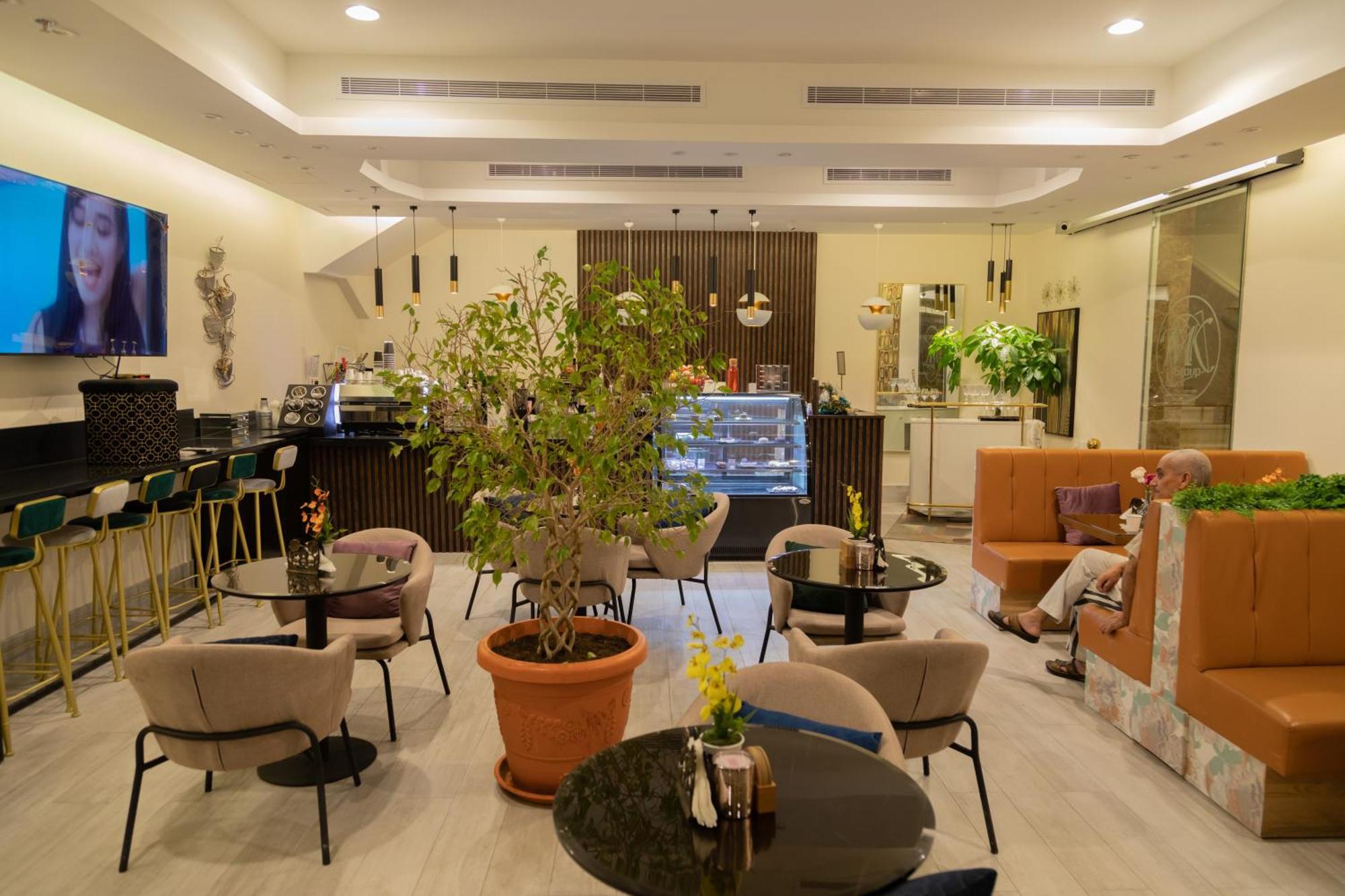 Carawan Hotel